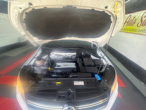 Used 2014 Volkswagen Tiguan SEL image 21