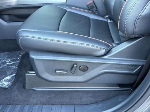 New 2026 Ford F250 Lariat image 30