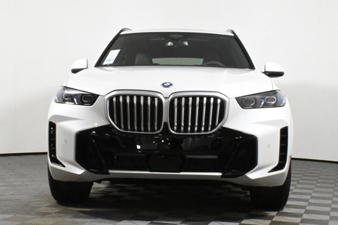 New 2026 BMW X5 xDrive50e w/ M Sport Package image 10