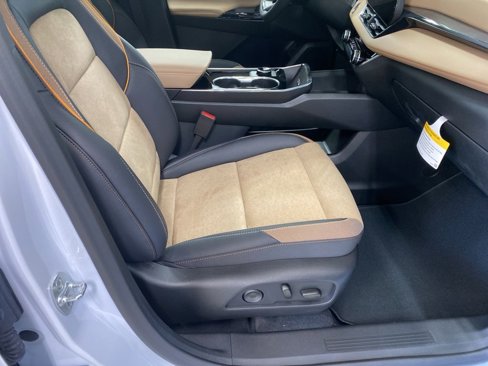 New 2026 Chevrolet Equinox ACTIV w/ Convenience Package III image 28