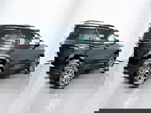New 2026 Chevrolet Traverse LT w/ LPO, Floor Liner Package image 6