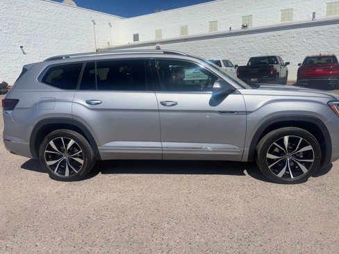 Used 2024 Volkswagen Atlas SEL Premium R-Line image 4