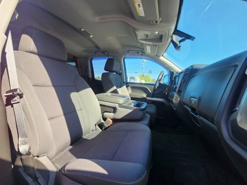 Used 2018 Chevrolet Silverado 1500 LT w/ All Star Edition image 40