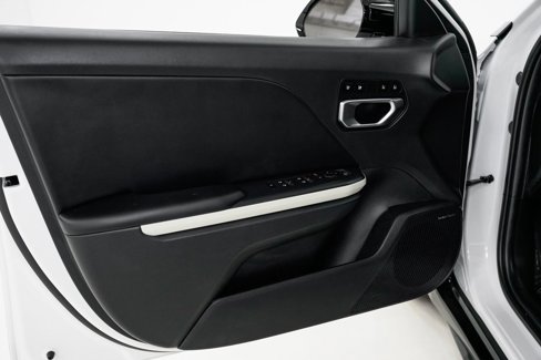 Used 2025 Kia K4 GT-Line image 7