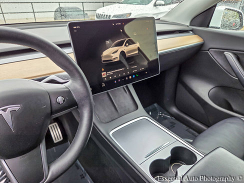 Used 2022 Tesla Model Y Performance image 26