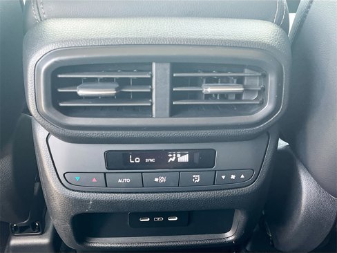 Used 2025 Honda Pilot Touring image 27
