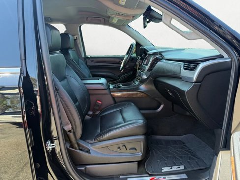 Used 2017 Chevrolet Tahoe LT w/ Z71 Midnight Edition image 25