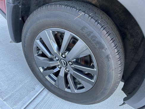 Used 2022 Nissan Pathfinder SV image 34