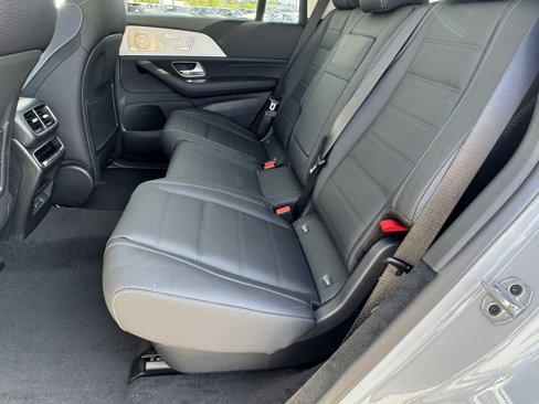 New 2026 Mercedes-Benz GLS 450 4MATIC image 30
