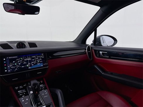 Certified 2023 Porsche Cayenne image 20