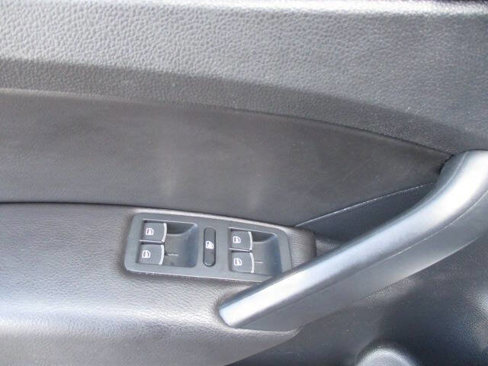 Used 2015 Volkswagen Passat TDI SEL Premium image 17
