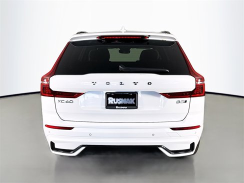 New 2026 Volvo XC60 B5 Plus w/ Climate Package PRO image 6