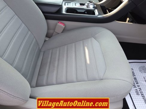 Used 2019 Ford Fusion SE image 33