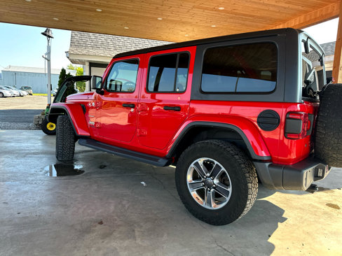 Used 2018 Jeep Wrangler Unlimited Sahara w/ Dual Top Group image 8
