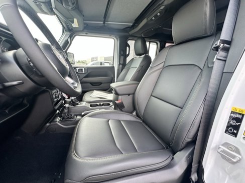 New 2025 Jeep Wrangler Sahara image 12