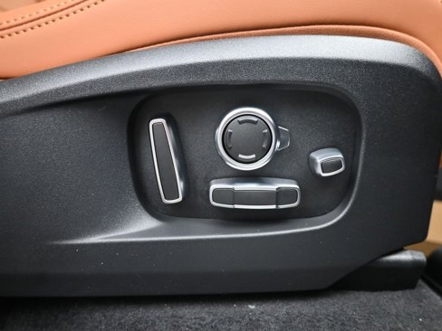 New 2026 Jaguar F-PACE R-Dynamic S image 12