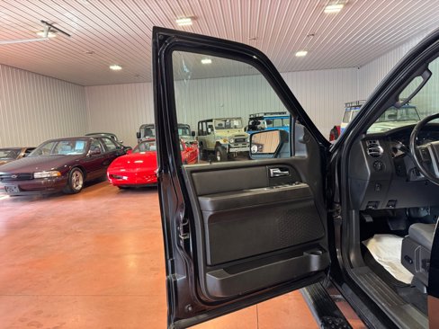 Used 2008 Ford Expedition XLT image 11