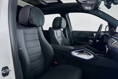 New 2026 Mercedes-Benz GLS 580 4MATIC image 6