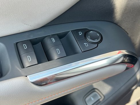 New 2026 Chevrolet Traverse LT image 17
