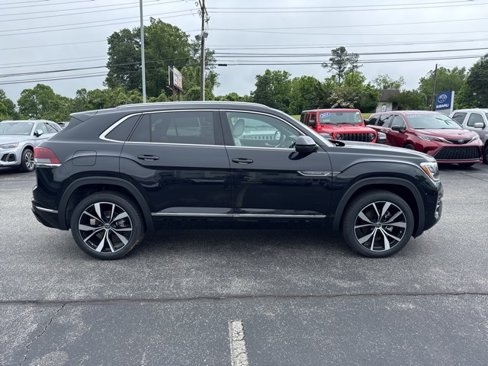 New 2025 Volkswagen Atlas Cross Sport SEL Premium R-Line image 1