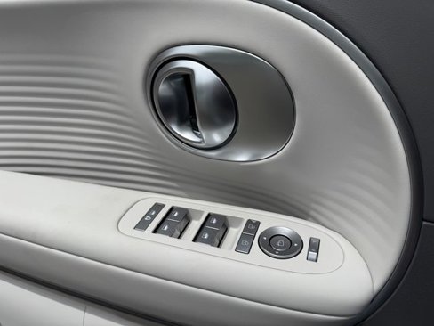 New 2026 Hyundai Ioniq 9 SEL image 15