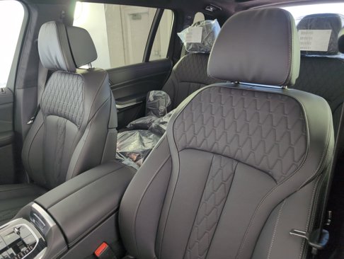 New 2026 BMW X7 M60i image 22