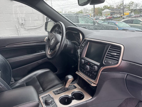 Used 2017 Jeep Grand Cherokee Limited w/ Luxury Group II image 26