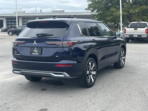 New 2025 Mitsubishi Outlander SE image 5