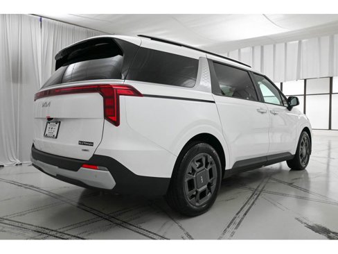New 2026 Kia Carnival EX image 6