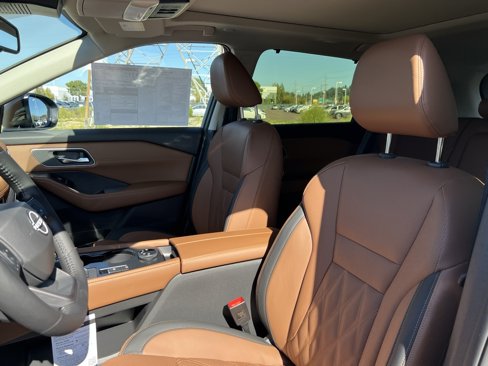 New 2026 Nissan Rogue Platinum w/ Platinum Premium Package image 13