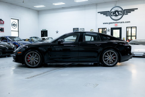 Used 2023 Porsche Panamera GTS image 10