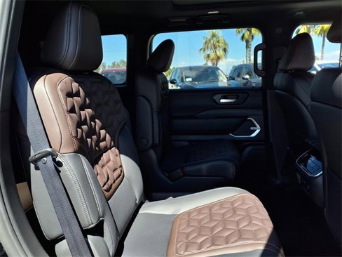 New 2026 Nissan Armada Platinum image 7