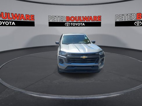 Used 2024 Chevrolet Colorado LT w/ LT Convenience Package image 5