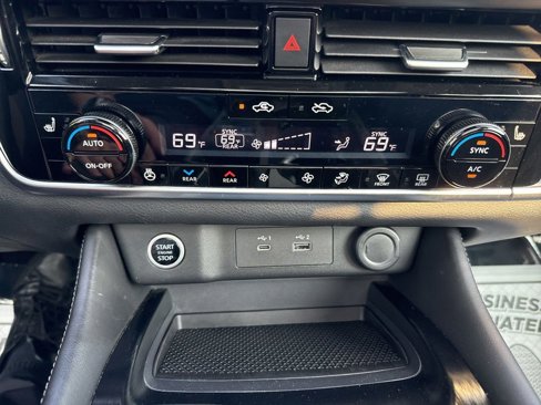 Used 2021 Nissan Rogue SL image 26