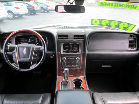 Used 2015 Lincoln Navigator 2WD image 17