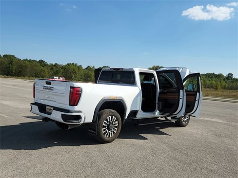 Used 2024 GMC Sierra 2500 Denali Ultimate image 15