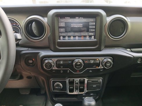 Used 2023 Jeep Wrangler Sport S image 19