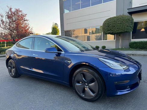 Used 2020 Tesla Model 3 Standard Range Plus image 2