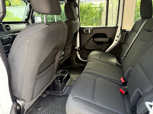 Used 2020 Jeep Wrangler Unlimited Sport image 26