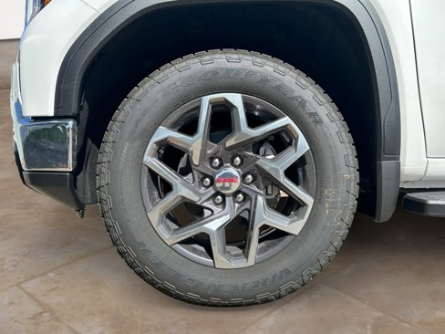 New 2026 GMC Sierra 1500 SLT image 30