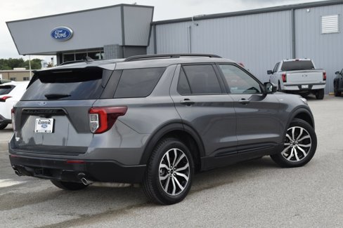 Certified 2023 Ford Explorer ST-Line w/ Class IV Trailer Tow Package image 10