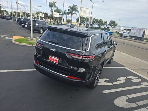 Used 2024 Jeep Grand Cherokee L Limited w/ Luxury Tech Group II image 12