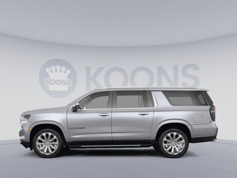 New 2026 Chevrolet Suburban Premier image 2