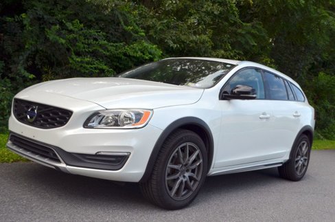 Used 2018 Volvo V60 T5 Cross Country w/ Convenience Package image 34
