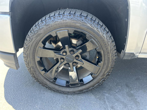 Used 2018 Chevrolet Silverado 1500 LTZ Z71 image 8