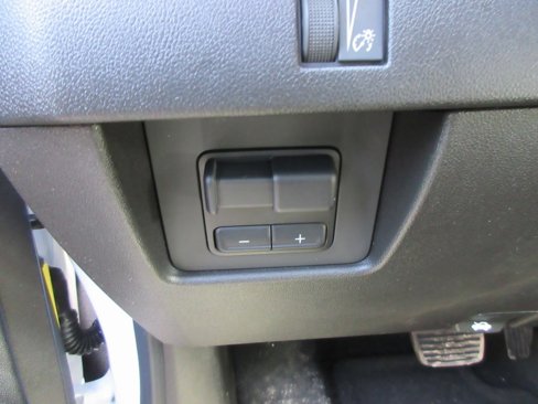 New 2025 GMC Canyon Elevation w/ Convenience Package image 15
