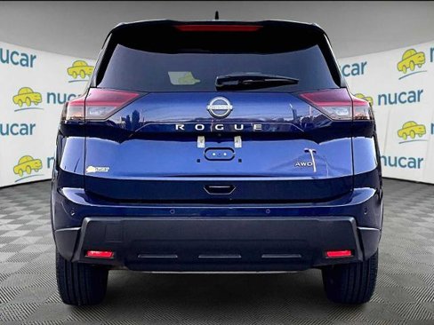 Certified 2025 Nissan Rogue SV image 5