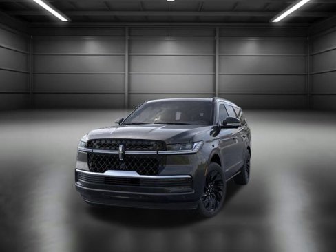 New 2025 Lincoln Navigator Reserve image 2