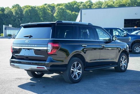 Used 2024 Ford Expedition Limited image 5
