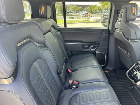 Used 2024 Rivian R1S Adventure image 31